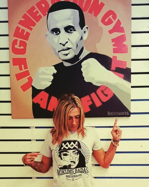 Graffiti canvas Mokums Badass shirt