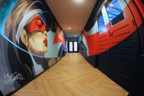 Bud x Plaza padel Laren mural BatArtworks